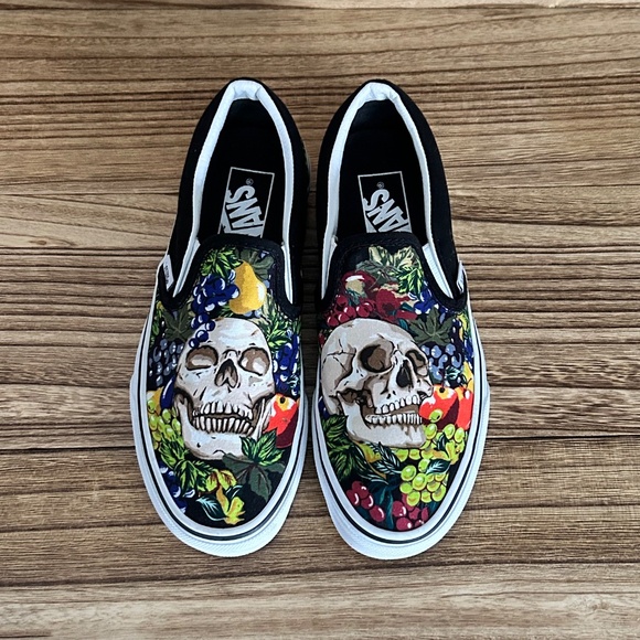Vans Shoes - Vans Skull Fruit slip on sneakers Womens 6.5